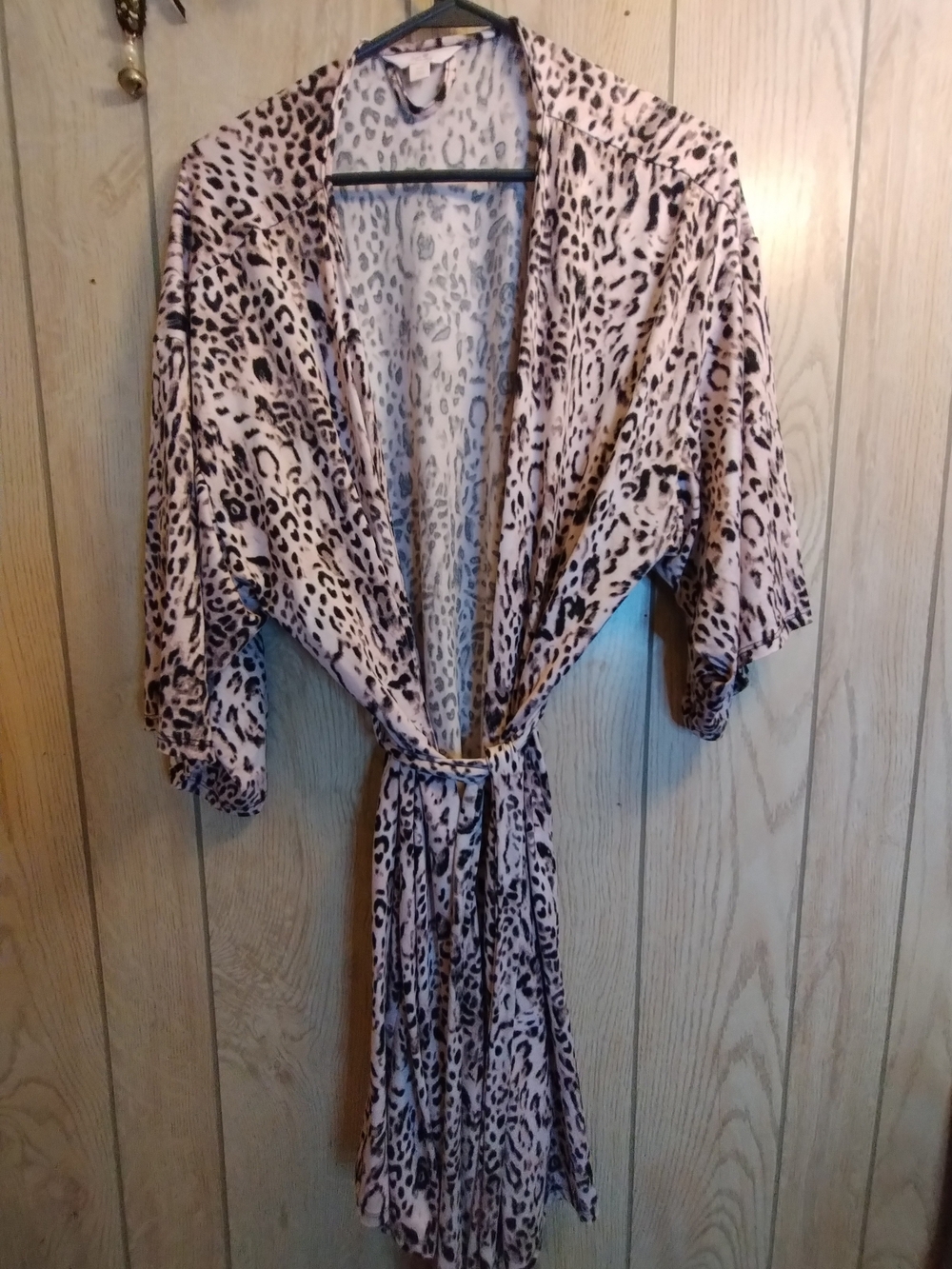 Secret Treasures Blush Pink Leopard Satin Tie-Waist Robe